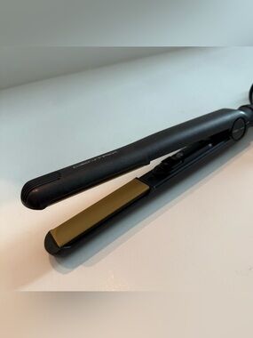 Centrix Flat Iron Hair Straightener — Gold Plates